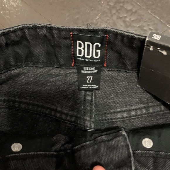 Size 27 BDG ‘90s Denim Short - Picture 6 of 6